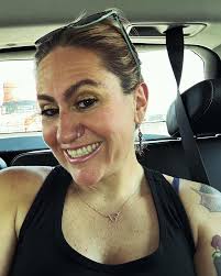 Katey 📚☕️ (@kateyslostchill) • Instagram photos and videos