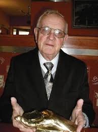 Jun 03, 2021 · kazimierz marcinkiewicz dla interii: Kazimierz Kowalski Czyli Spolecznik Roku Ktory Ma Zamek W Sercu Dziennik Polski