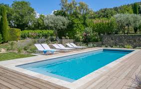 Maison Travaux Fr Presente Le Top 50 Des Plus Belles Piscines La Federation Des Professionnels De La Piscine Et Du Spa Fpp