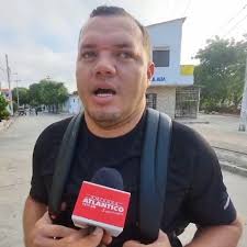 🚨 Harto de que le Robaran el Agua, Le Echó Cl@r@ al Termo: Compañero Bebió  sin Permiso y Acabó Int@xicado 🚨 En 2025, un caso escolar encendió las  alarmas: un estudiante, cansado