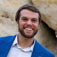 Melissa Bohl's Instagram, Twitter & Facebook