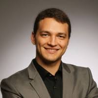 100+ perfiles de «Sacharow»