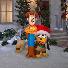 So now that we have covered all four theme parks, when do disney christmas light go up at the resorts? 14 Disney Christmas Decorations Best Disney Holiday Decor 2019
