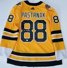 Show everyone how proud you are to be an nhl fan when you grab this patrice bergeron boston bruins reverse retro authentic player jersey from adidas. David Pastrnak Boston Bruins Signed Adidas Reverse Retro Jersey Ebay