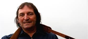 Mike Heron's Instagram, Twitter & Facebook