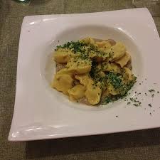 Perfect to serve on your next get together with friends. Plin Con Bagna Cauda Gnocchetti L Altro Dei Due Primi Del Menu Degustazione 1 Picture Of La Locanda Delle Due Suocere Novara Tripadvisor