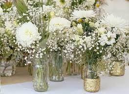 Sie sind ein wunderschöner kopfschmuck, der aus echten blumen mit ein wenig geschick selbst gemacht werden kann. Hochzeitsdeko Selber Machen 5 Einfache Blumendeko Ideen Fur Die Hochzeit