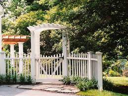 Find great deals on ebay for village white picket fence. White Picket Fence With Gate And Arbor Klassisch Garten Washington D C Von Land Art Design Inc Houzz