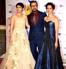 Aamir Khan With Dangal Actresses Fatima Sana Shaikh And Sanya Malhotra At Jio Mami 18th Mumbai Film Festiv Aamir Khan Bollywood Celebrities Bollywood Actress