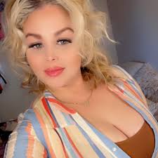 Krista Avila's Instagram, Twitter & Facebook