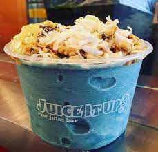Unsweetened almondmilk, vanilla coconutmilk, bananas, pineapples, blue spirulina (contains almond, coconut). The Blue Vitality Smoothie Bowl From Juice It Up Is The First Major Chain To Offer Blue Majik Spirulina A Blue Gree Juice Bar Real Fruit Smoothies Raw Juice