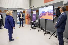 Erna solberg is a norwegian politician. Odfjell And Prototech Present The Fuel Cell Project To Prime Minister Erna Solberg Odfjell Se