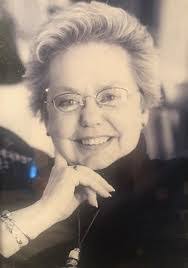 Beverly Dow's Instagram, Twitter & Facebook