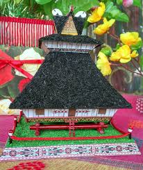 Sedangkan 5 sub suku lainnya adalah karo, mandailing, angkola, simalungun, dan pakpak atau dairi. Jual Miniatur Rumah Adat Batak Karo Sedang Di Lapak Limbong Pc Bukalapak