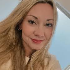 Tammy Peeples's Instagram, Twitter & Facebook