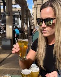 It's 65 degrees and feels like 80 in the sun. Ahhh, February in Vegas…