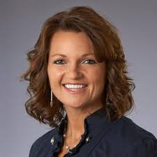 Daphne Knox's Instagram, Twitter & Facebook