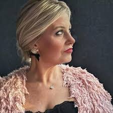 Lynne Daugherty's Instagram, Twitter & Facebook