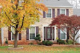 With either bright spring blossoms or brilliant fall colors, a native hardwood tree planted in your front yard will bring years of beauty to your home's exterior. 7 Curb Appeal Tips For Fall Hgtv