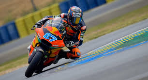 Fabio quartararo menjadi pemuncak klasemen sementara motogp 2021 setelah menjuarai motogp portugal. Utexx2lq4dmsbm