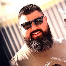 Deciding between a 2025 GV80 3.5 Prestige with 3k miles and 2026 GV80 2.5  Advanced (brand new). Both are the same price. What would you choose and  why? I loveee the interior