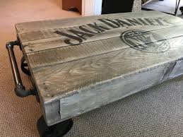 Jack Daniels Railroad Industrielle Table Basse Chariot Etsy Pallet Home Decor Vintage Industrial Decor Wood Pallet Furniture