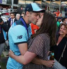 Chris woakes wife amie louise , chris woakes wife, amie louise wife of chris woakes chris woakes has said he feels honoured and privileged to have been recognised by his fellow. England S World Cup Heroes Down Beers And Bubbly As They Party With Wags After Historic Win At Lord S