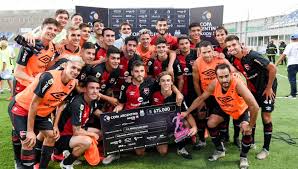 Asistencia de gabriel alanís con un pase de cabeza. Newell S Derroto A Penarol De San Juan Y Va A Ser El Rival De Sarmiento De Junin Diario Democracia