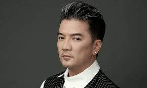 Đàm Vĩnh Hưng nhận lỗi đăng tin sai