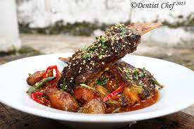 Braised Beef Short Ribs In Red Curry Resep Iga Sapi Kuah Kari Resep Iga Resep Daging Sapi Makanan