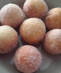 Mungkin ramai yang tidak pernah melihat putu kacang cara pembuatan putu kacang juga amat mudah hanya memerluka kacang hijau dan gula halus. Aneka Resepi Kuih Muih Tradisional Melayu Dan Moden Sayidahnapisahdotcom