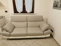 Noi e i nostri partner trattiamo i tuoi dati personali, ad esempio il tuo indirizzo ip, utilizzando tecnologie quali i cookie, per memorizzare e accedere alle informazioni sul tuo. Divano Poltrone E Sofa Nuovo A Torino Clasf Casa E Giardino