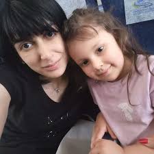 Ukrainian girl, 4, sent back to warzone will be allowed into UK after  government visa U-turn