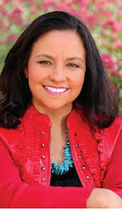 Elizabeth Glascock's Instagram, Twitter & Facebook