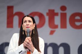 Clotilde armand, noul primar, a afirmat ca este nemultumita de sumele mari de bani pe care sectorul 1 le plateste companiei romprest, in baza unui contract semnat in 2008. Clotilde Armand O NouÄƒ TentativÄƒ De A TÄƒia Bursele Copiilor Din Sectorul 1 AcuzaÈ›iile Consilierilor Liberali