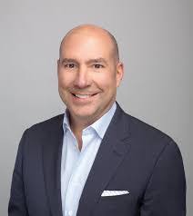 Marian Giles's Instagram, Twitter & Facebook