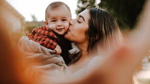 How babies and puppies help mothers to speak more: Study | Health -  Hindustan Times