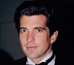 The Tragic Downfall Of Fashion Icon Carolyn Bessette-Kennedy