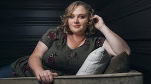 Danielle-Macdonald-Body-Measurements-Sizes - Filmy Divas