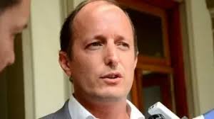 En su recorrido por Roque Pérez, Insaurralde aseguró: "La principal fuerza  productiva del país esta en la provincia"