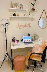 Use daybed taking a break for a while is necessary although you work from home. 16 Modern Home Office Ideas For Women With Small Spaces Modern Home Office Guest Bedroom Home Office Executive Office Decor
