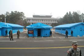 Arti dari 136 tersebut adalah rasa sakit dari perpecahan dalam 68 tahun yang digabungkan guna mencapai perdamaian. Korea S No Mans Land The Dmz Pilot Guides Travel Explore Learn
