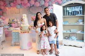 Lorenzo insigne cavaliere omri is an italian professional footballer who plays as a forward for serie a club napoli, for which he is captain. Napoli Players Families Flee Their Homes In Fear Of Revenge Attacks From Club S Ultras Daily Mail Online