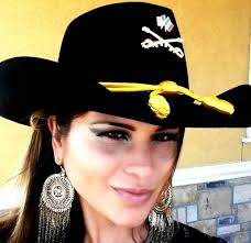 El Show de Johnny y Nora Canales