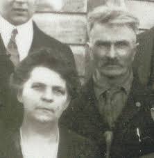 Martha Hallman's Instagram, Twitter & Facebook