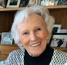 Joyce Tomlin Griffith, a retired artist and interior designer, dies