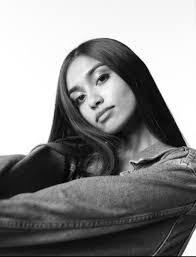 Eryn Cochran's Instagram, Twitter & Facebook