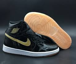 Top Quality Air Jordan 1 Retro High Og Black Metallic Gold White Black And Gold Jordans Air Jordans Jordan Shoes Outlet