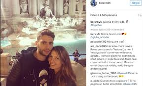 Domenico berardi è un calciatore, nel 2018 di proprietà del sassuolo, di ruolo attaccante, nato a domenico berardi è fidanzato, da diversi anni, con francesca fantuzzi. Berardi A Roma Fra Cure E Francesca Il Rientro Resta Un Incognita Foto Inter Calciomercato Com