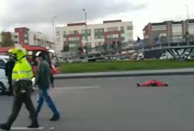 Manténgase informado sobre el pico y placa, movilidad, seguridad, empleo, marchas y las noticias más relevantes de hoy. Noticias Bogota Ciclista Muere Tras Ser Atropellado En Las Americas Alerta Bogota